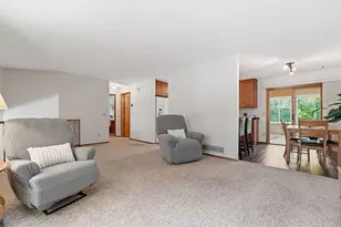 783 Bur Oak Ct, Vadnais Heights, MN 55127 - Photo 7