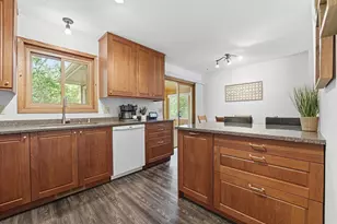783 Bur Oak Ct, Vadnais Heights, MN 55127 - Photo 11