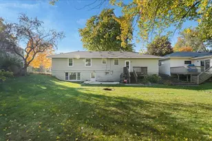 9149 Queen Ave S, Bloomington, MN 55431 - Photo 7