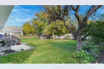 9149 Queen Avenue S, Bloomington, MN 55431 - Photo 5