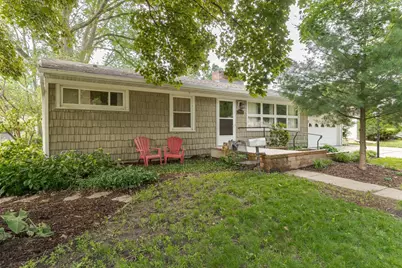 914 11 1/4 Street SW, Rochester, MN 55902 - Photo 1