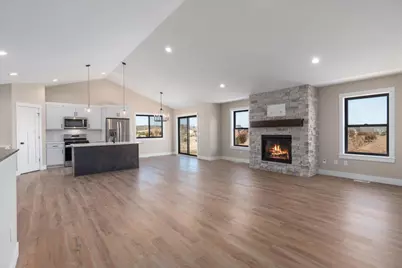 943 146th Avenue, New Richmond, WI 54017 - Photo 7