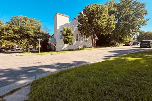 284 Bates Ave, Saint Paul, MN 55106 - Photo 1