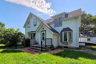 2047 60th Ave, Pipestone, MN 56164 - Photo 3