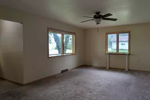 175 E 4th St, Cottonwood, MN 56229 - Photo 7