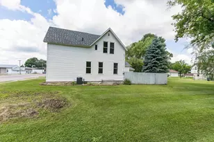 218 E Main St, Cyrus, MN 56323 - Photo 3