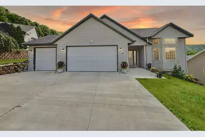 150 Bluffview Drive, Winona, MN 55987 - Photo 1