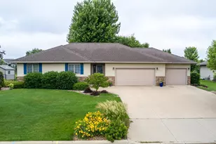 1100 27th St SW, Austin, MN 55912 - Photo 1