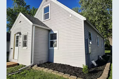 1204 10th Street NE, Austin, MN 55912 - Photo 1