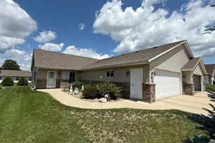 309 Aspenwood Dr, Redwood Falls, MN 56283 - Photo 1