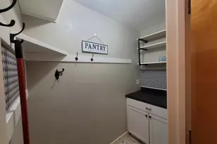 905 Carver St N, Winthrop, MN 55396 - Photo 23