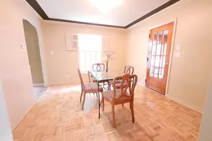 905 Carver St N, Winthrop, MN 55396 - Photo 7