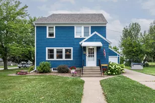 236 Alleghany Ave, Wabasha, MN 55981 - Photo 1