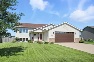 2040 Harbour Oak Dr SE, Owatonna, MN 55060 - Photo 1