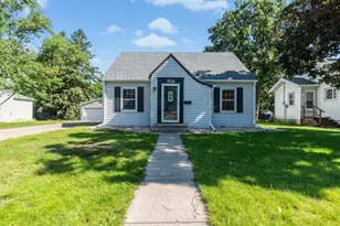 713 5th Ave E, Alexandria, MN 56308 - Photo 1