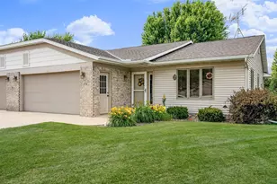 174 Autumn Pl NE, Owatonna, MN 55060 - Photo 1