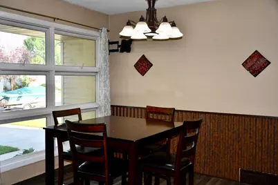 308 Maple Avenue S, Thief River Falls, MN 56701 - Photo 7