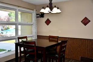 308 Maple Ave S, Thief River Falls, MN 56701 - Photo 7