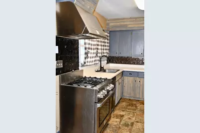 308 Maple Avenue S, Thief River Falls, MN 56701 - Photo 19