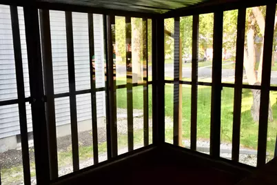 308 Maple Avenue S, Thief River Falls, MN 56701 - Photo 11