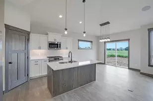 909 Acorn Ct, Hudson, WI 54016 - Photo 15