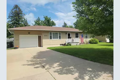 965 Jorgenson Street SE, Hutchinson, MN 55350 - Photo 1