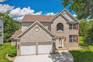 2722 Autumn Woods Dr, Chaska, MN 55318 - Photo 1