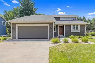 646 White Birch Dr, Shoreview, MN 55126 - Photo 1