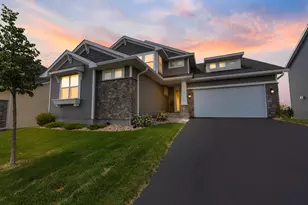 4617 Cobalt Ln, Woodbury, MN 55129 - Photo 5