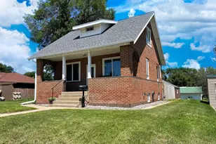 720 W Central St, Springfield, MN 56087 - Photo 1