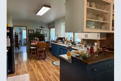 498 7th Street SW, Wells, MN 56097 - Photo 7