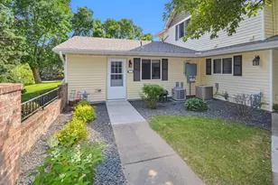 7666 13th St N, Oakdale, MN 55128 - Photo 1