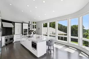 11068 Bell Oaks Estate Rd, Eden Prairie, MN 55347 - Photo 11