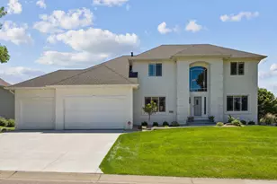 16955 39th Pl N, Plymouth, MN 55446 - Photo 1