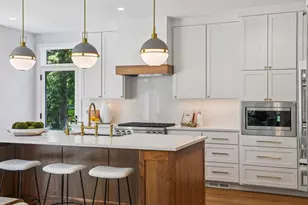 1984 Kenwood Pkwy, Minneapolis, MN 55405 - Photo 9