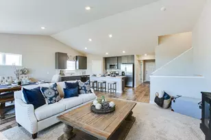 8236 Saddle Trl, Woodbury, MN 55129 - Photo 11