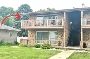 612 1/2 Lake St, Worthington, MN 56187 - Photo 1