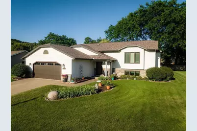 2711 S Cedar Avenue, Holmen, WI 54636 - Photo 1