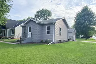 936 Adams Ave, Westbrook, MN 56183 - Photo 1