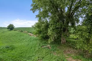 S3093 Baertsch Valley Rd, Fountain City, WI 54629 - Photo 31