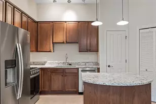 500 E Grant St, Minneapolis, MN 55404 - Photo 3