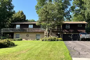 806 Highland Rd, Windom, MN 56101 - Photo 1