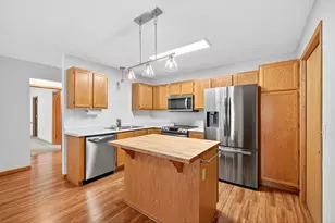 9726 Moonbeam Ln, Woodbury, MN 55125 - Photo 11