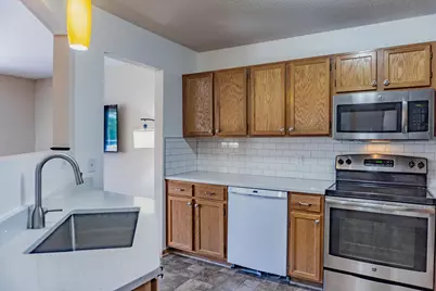 7639 Nicholas Way, Chanhassen, MN 55317 - Photo 9