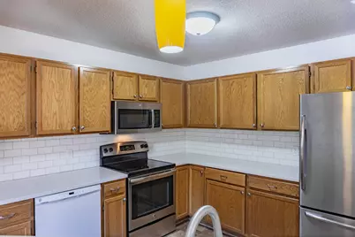 7639 Nicholas Way, Chanhassen, MN 55317 - Photo 11