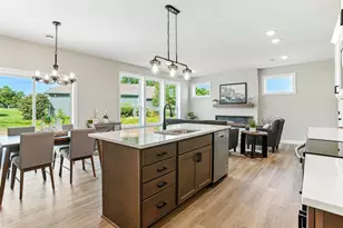 2924 Lavender Pkwy, Faribault, MN 55021 - Photo 5