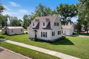 307 W Garfield St, Hendricks, MN 56136 - Photo 1