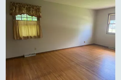 228 13th Street SW, Owatonna, MN 55060 - Photo 9