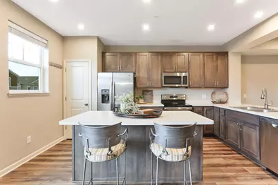 2189 Gateway Hill Road, North Saint Paul, MN 55109 - Photo 9