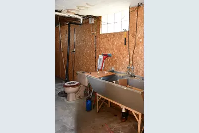 216 6th Street W, Thief River Falls, MN 56701 - Photo 35